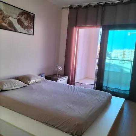 Modern Luxury Prime Flat Garage Apartment Portimao