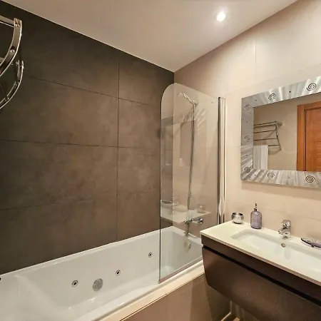 Modern Luxury Prime Flat Garage * Portimao